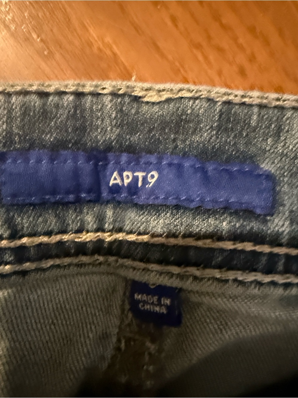 2 pairs Apt. 9 Women's Embellished Back-Pocket Blue Denim Jeans - Picture 7 of 8